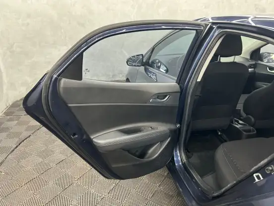 HYUNDAI-HB20-2023