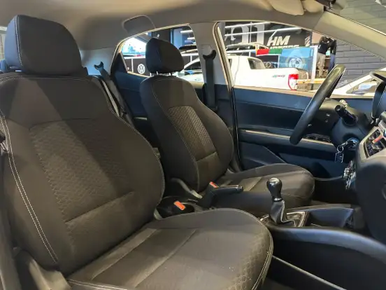 HYUNDAI-HB20-2021