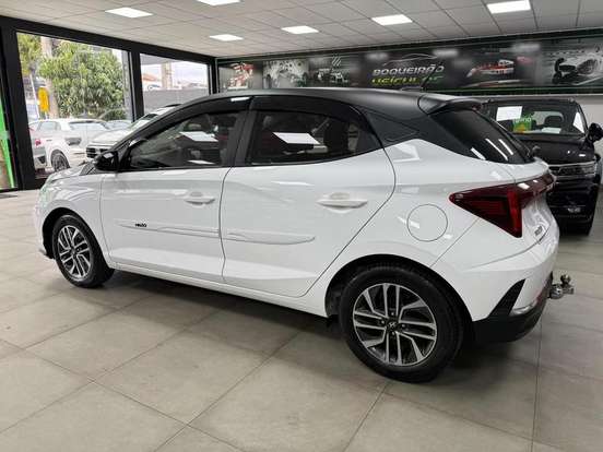 HYUNDAI-HB20-2023