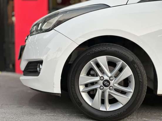 HYUNDAI-HB20-1.0 COMFORT 12V FLEX 4P MANUAL HYUNDAI-HB20-2015