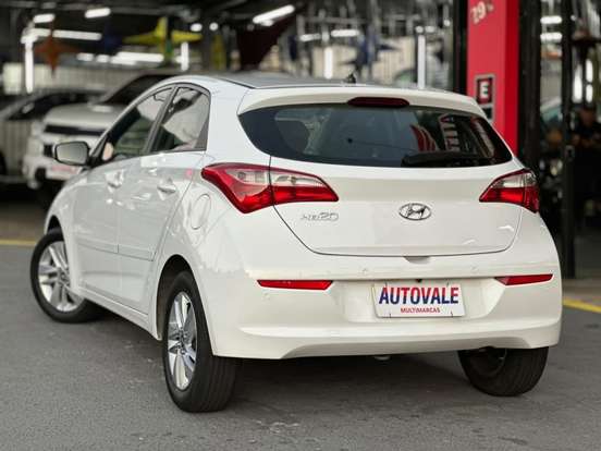HYUNDAI-HB20-2015