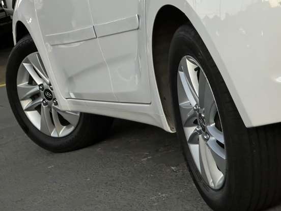 HYUNDAI-HB20-1.0 COMFORT 12V FLEX 4P MANUAL HYUNDAI-HB20-2015