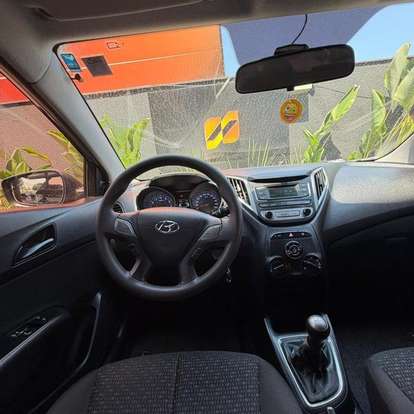 HYUNDAI-HB20-2017