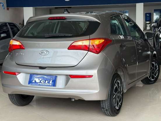 HYUNDAI-HB20-2017