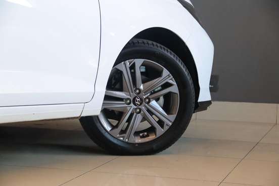 HYUNDAI-HB20-2024