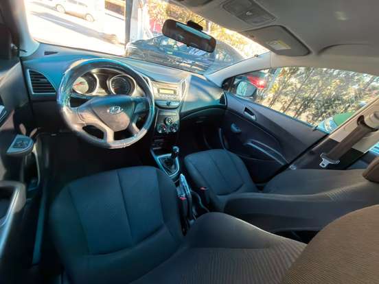 HYUNDAI-HB20-1.6 COMFORT 16V FLEX 4P MANUAL HYUNDAI-HB20-2012