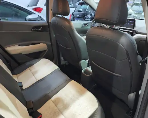 HYUNDAI-HB20S-2023