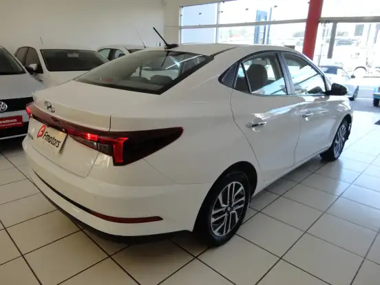 HYUNDAI-HB20S-2024