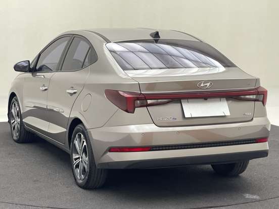 HYUNDAI-HB20S-2023