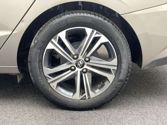 HYUNDAI-HB20S-2023