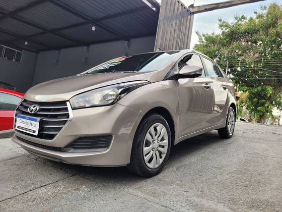 HYUNDAI HB20S 1.6 COMFORT PLUS 16V FLEX 4P AUTOMÁTICO