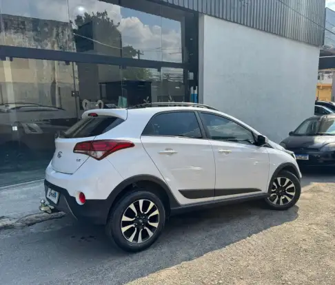 HYUNDAI-HB20X-2018