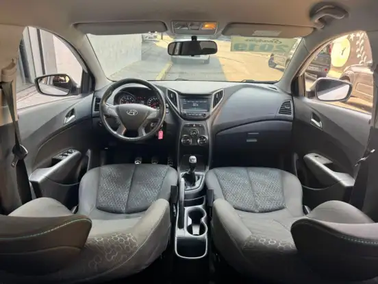 HYUNDAI-HB20X-2018