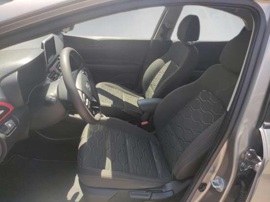 HYUNDAI-HB20X-2021