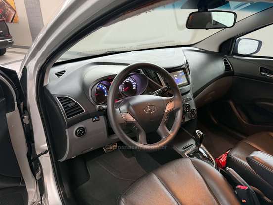 HYUNDAI-HB20X-2014