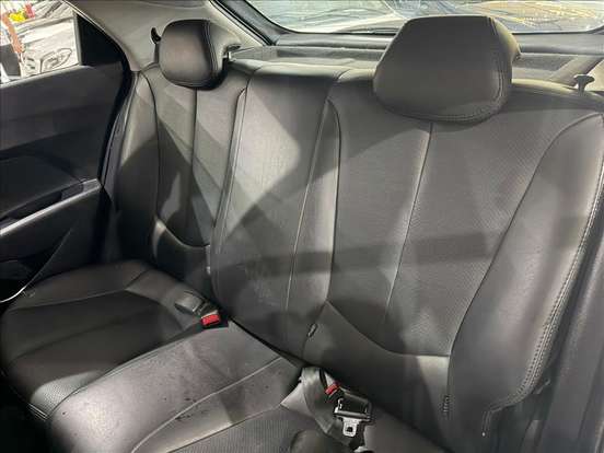 HYUNDAI-HB20X-2013