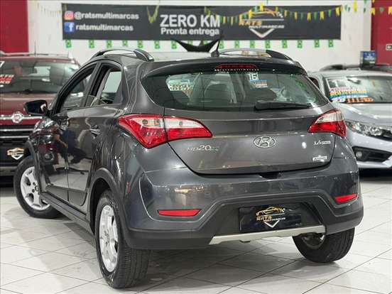 HYUNDAI-HB20X-1.6 16V STYLE FLEX 4P AUTOMÁTICO HYUNDAI-HB20X-2013