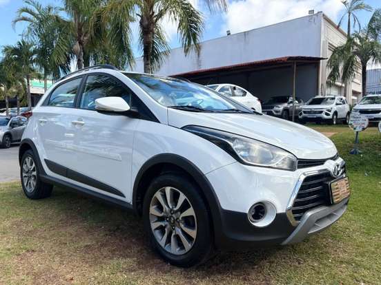 HYUNDAI-HB20X-2017