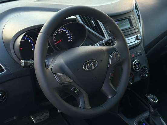 HYUNDAI-HB20X-2017
