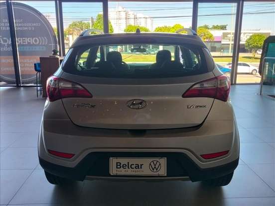 HYUNDAI-HB20X-2014