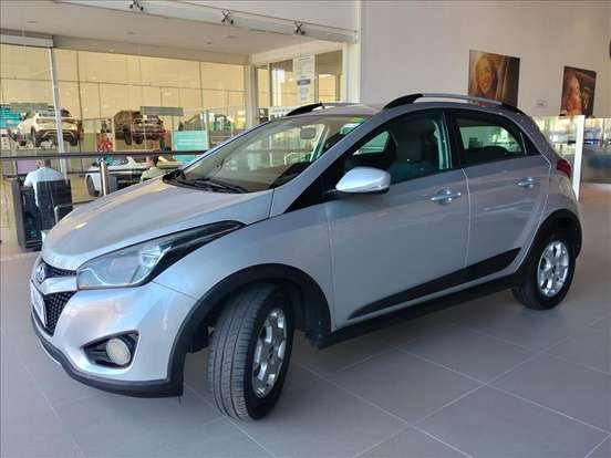 HYUNDAI-HB20X-1.6 16V STYLE FLEX 4P MANUAL HYUNDAI-HB20X-2014