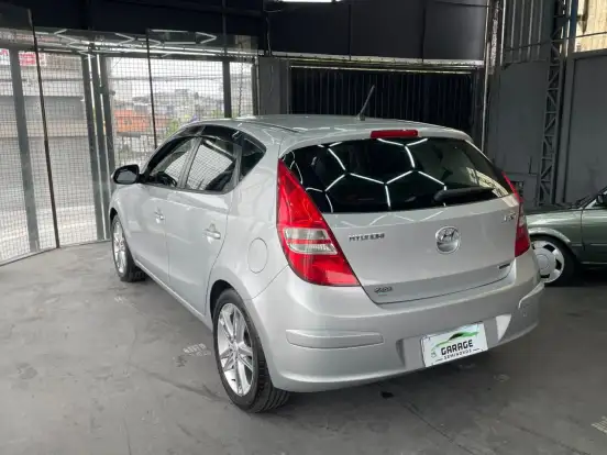 HYUNDAI-I30-2010