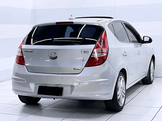 HYUNDAI-I30-2.0 MPFI GLS 16V GASOLINA 4P AUTOMÁTICO HYUNDAI-I30-2011