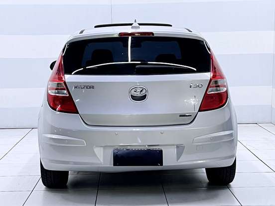 HYUNDAI-I30-2.0 MPFI GLS 16V GASOLINA 4P AUTOMÁTICO HYUNDAI-I30-2011