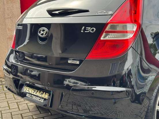 HYUNDAI-I30-2010