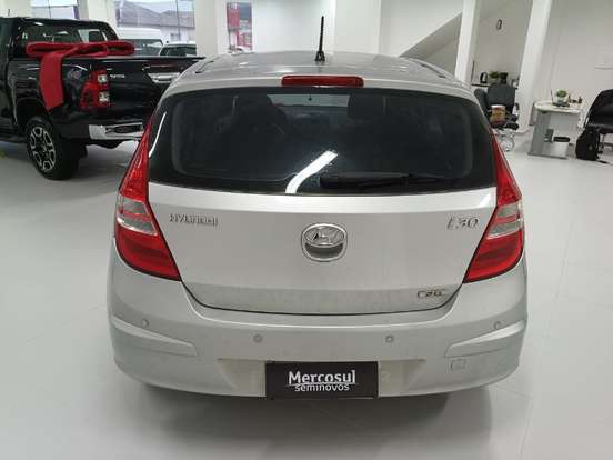 HYUNDAI-I30-2.0 MPFI GLS 16V GASOLINA 4P MANUAL HYUNDAI-I30-2011