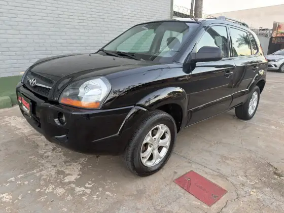 HYUNDAI TUCSON 2.0 MPFI GL 16V 142CV 2WD GASOLINA 4P AUTOMÁTICO