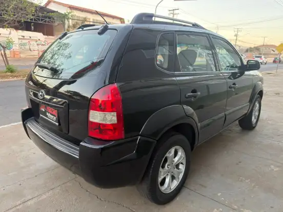 HYUNDAI-TUCSON-2009