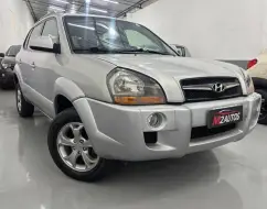 HYUNDAI TUCSON 2.0 MPFI GLS 16V 143CV 2WD FLEX 4P AUTOMÁTICO HYUNDAI TUCSON 2.0 MPFI GLS 16V 143CV 2WD FLEX 4P AUTOMÁTICO