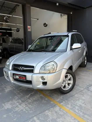 HYUNDAI TUCSON 2.0 MPFI GLS TOP 16V 143CV 2WD FLEX 4P AUTOMÁTICO
