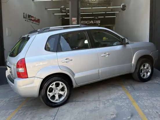 HYUNDAI-TUCSON-2.0 MPFI GLS TOP 16V 143CV 2WD FLEX 4P AUTOMÁTICO HYUNDAI-TUCSON-2015