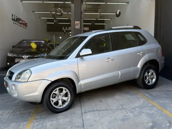 HYUNDAI-TUCSON-2.0 MPFI GLS TOP 16V 143CV 2WD FLEX 4P AUTOMÁTICO HYUNDAI-TUCSON-2015