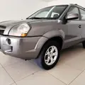 HYUNDAI TUCSON 2.0 MPFI GLS 16V 143CV 2WD FLEX 4P AUTOMÁTICO HYUNDAI TUCSON 2.0 MPFI GLS 16V 143CV 2WD FLEX 4P AUTOMÁTICO