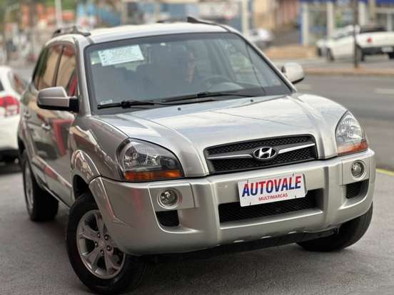 HYUNDAI-TUCSON-2012