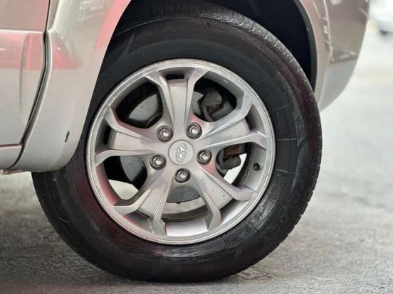 HYUNDAI-TUCSON-2012