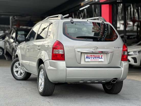 HYUNDAI-TUCSON-2012