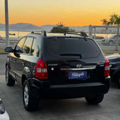 HYUNDAI-TUCSON-2011
