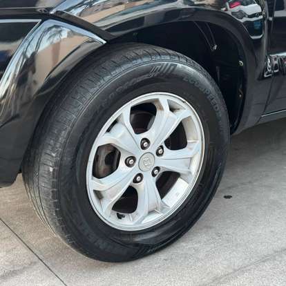 HYUNDAI-TUCSON-2011