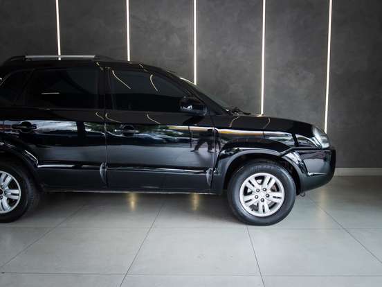 HYUNDAI-TUCSON-2008