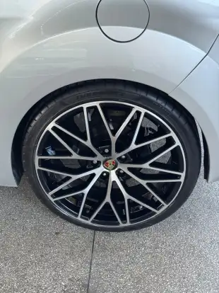 HYUNDAI-VELOSTER-2012