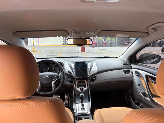 HYUNDAI-ELANTRA-2011