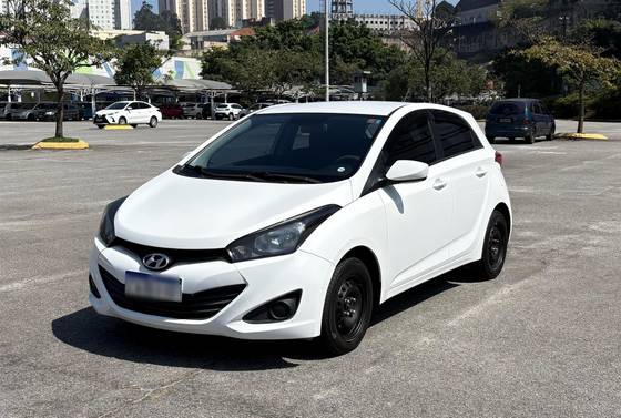 HYUNDAI HB20 1.6 COMFORT PLUS 16V FLEX 4P AUTOMÁTICO