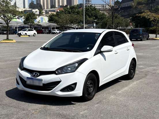HYUNDAI-HB20-1.6 COMFORT PLUS 16V FLEX 4P AUTOMÁTICO HYUNDAI-HB20-2015