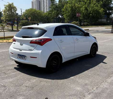 HYUNDAI-HB20-2015
