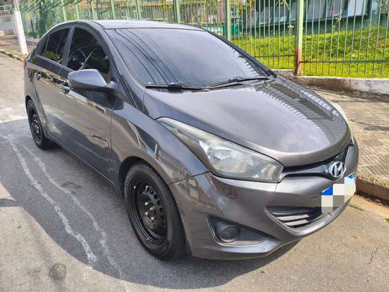 HYUNDAI-HB20S-2015
