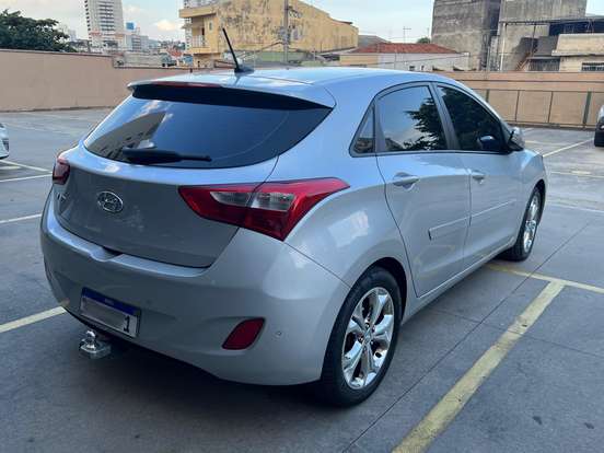 HYUNDAI-I30-1.8 MPI 16V GASOLINA 4P AUTOMATICO HYUNDAI-I30-2013